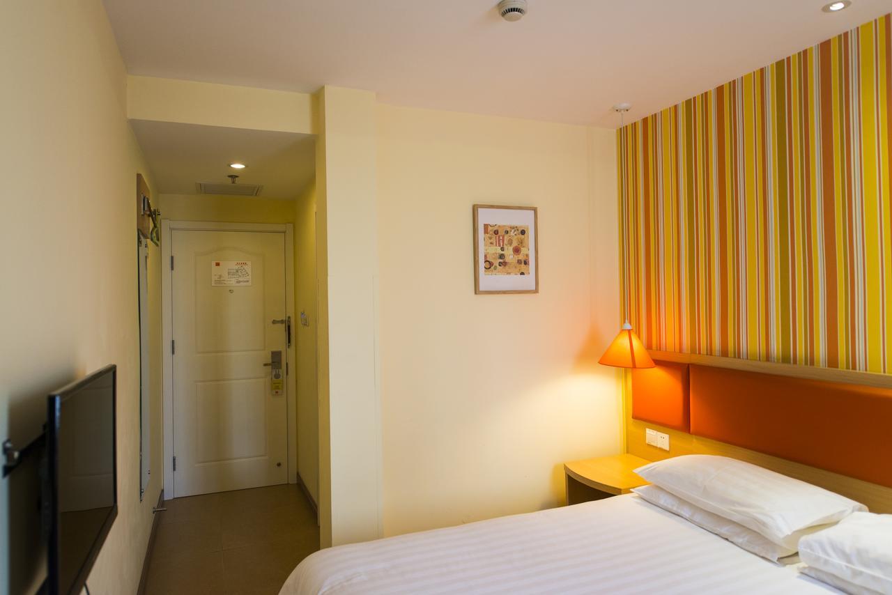 Home Inn Shanghai Daning International Guangzhong Road Circus City Exterior photo